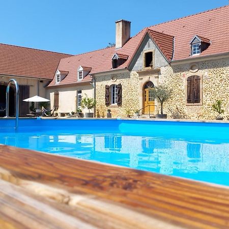 Gite A La Ferme Bassillon-Vauzé Exterior foto